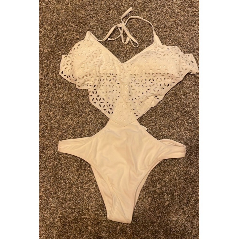 Never worn white trikini